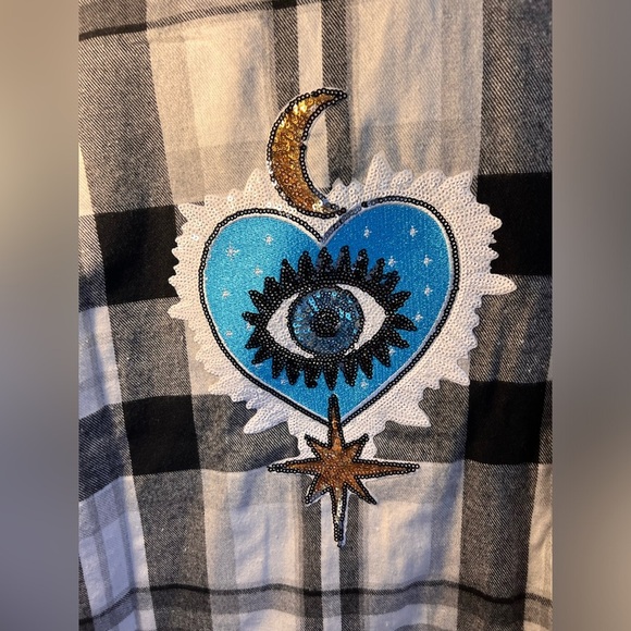 LIFE Black & White Plaid Cropped Flannel with Sequin Eye Patch NWOT - Picture 3 of 5